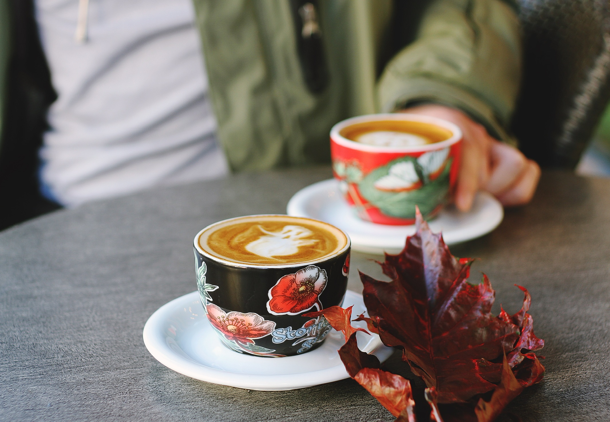 Deja un tiempo  disponible de tu agenda del dia para invitarle un cafe a alguien y compartir algo de Dios! Leave time from your schedule to share about Gods love with someone